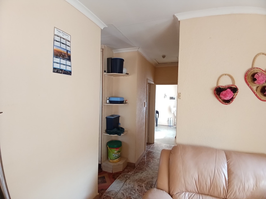 2 Bedroom Property for Sale in Tlhabane West North West